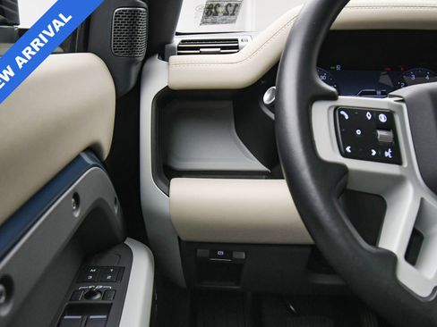 Used 2024 Land Rover Defender 110 S image 34