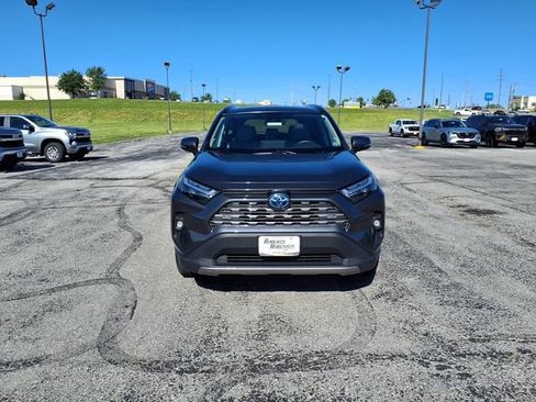 Used 2022 Toyota RAV4 Limited AWD/4WD image 45