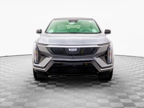 New 2026 Cadillac Optiq Luxury 1 image 9