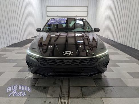 Used 2024 Hyundai Elantra Blue FWD image 6
