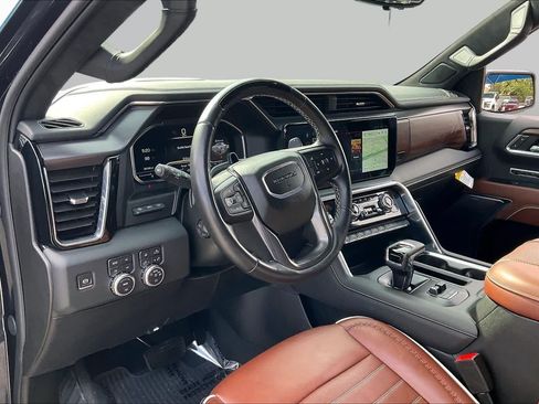 Used 2025 GMC Sierra 1500 Denali Ultimate AWD/4WD image 18