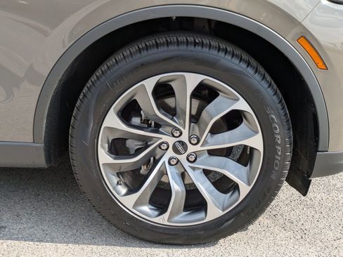 Certified 2025 Lincoln Aviator Reserve image 11