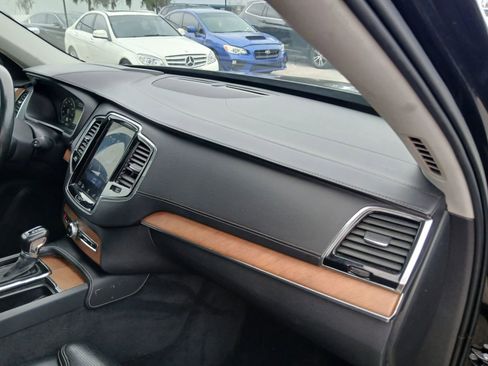 Used 2018 Volvo XC90 T6 Inscription w/ Convenience Package image 18