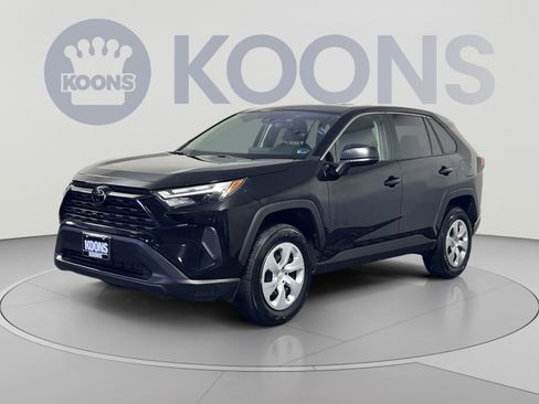 Used 2025 Toyota RAV4 LE AWD/4WD image 1