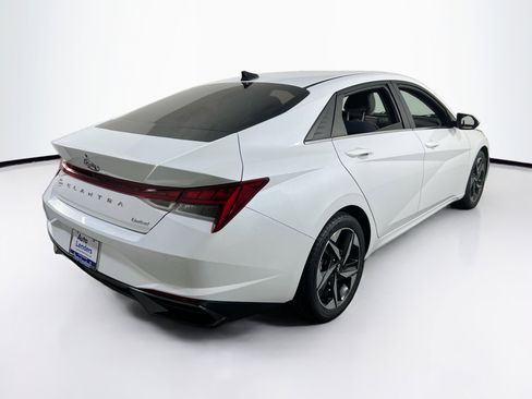 Used 2021 Hyundai Elantra Limited image 5