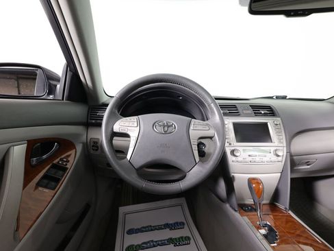 Used 2011 Toyota Camry XLE image 28