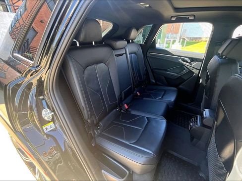 Used 2024 Audi Q3 2.0T Premium Plus image 35