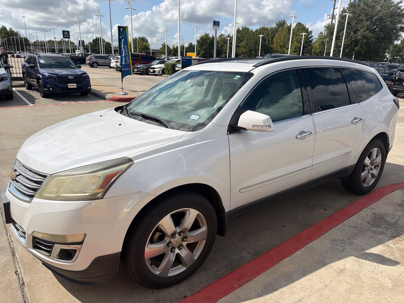 Used 2016 Chevrolet Traverse LTZ FWD image 1