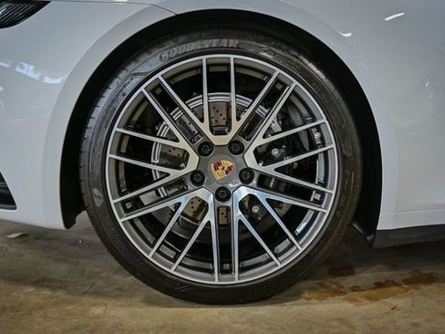 Used 2023 Porsche 911 Carrera image 20