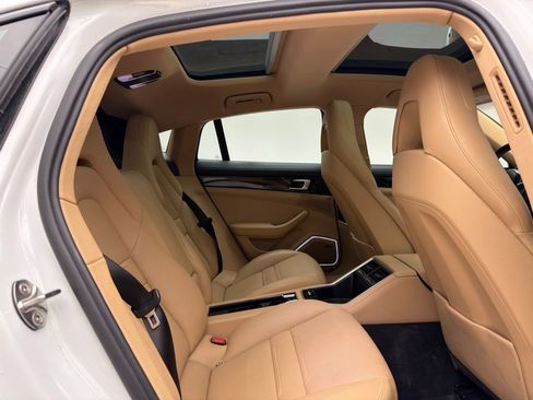 Used 2020 Porsche Panamera 4 image 5