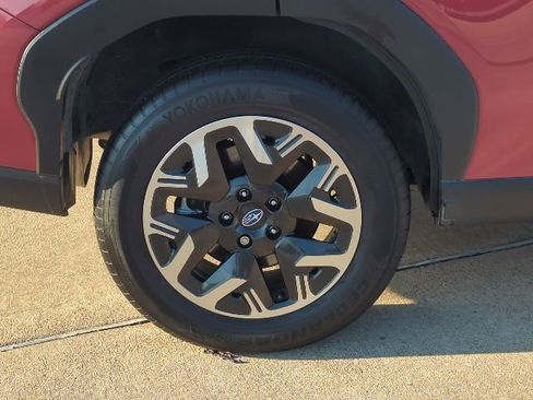 Used 2025 Subaru Forester Premium image 3