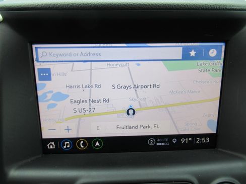 Used 2024 GMC Terrain SLE w/ Driver Convenience Package FWD image 29