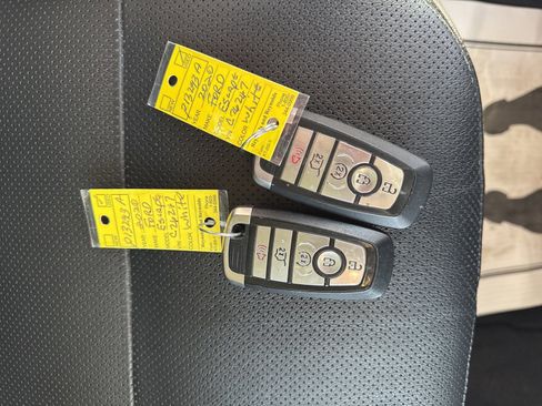 Certified 2020 Ford Escape Titanium w/ Titanium Premium Package 2.0 image 41