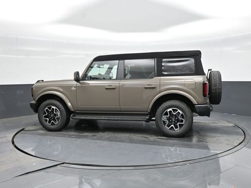 New 2025 Ford Bronco Outer Banks image 4