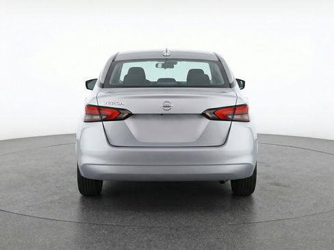 Used 2025 Nissan Versa SV image 7