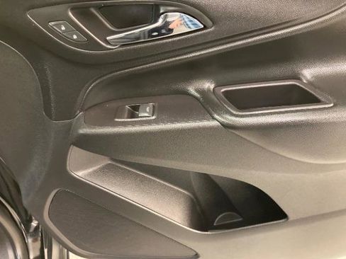 Used 2019 Chevrolet Equinox LT FWD image 32