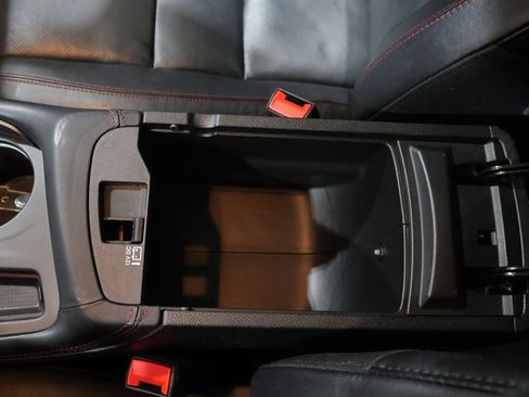 Used 2023 Dodge Durango GT image 35