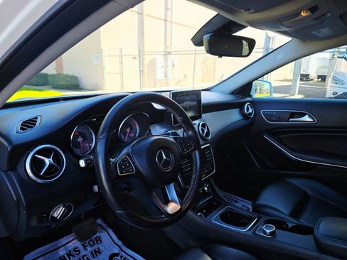 Used 2017 Mercedes-Benz GLA 250 4MATIC image 16