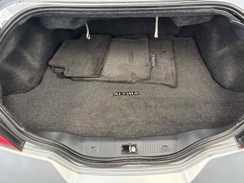 Used 2012 Nissan Altima 3.5 SR w/ Technology Pkg image 13