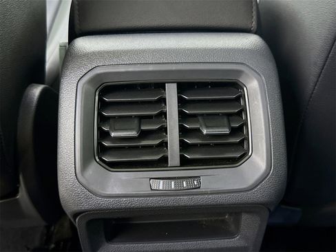 Used 2020 Volkswagen Tiguan SEL image 26