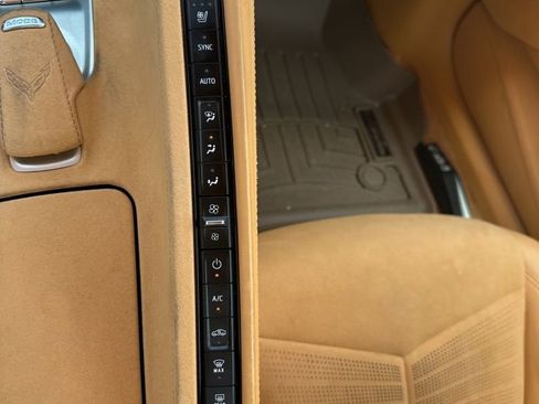 Used 2023 Chevrolet Corvette Stingray Premium Conv w/ Z51 Performance Package image 31