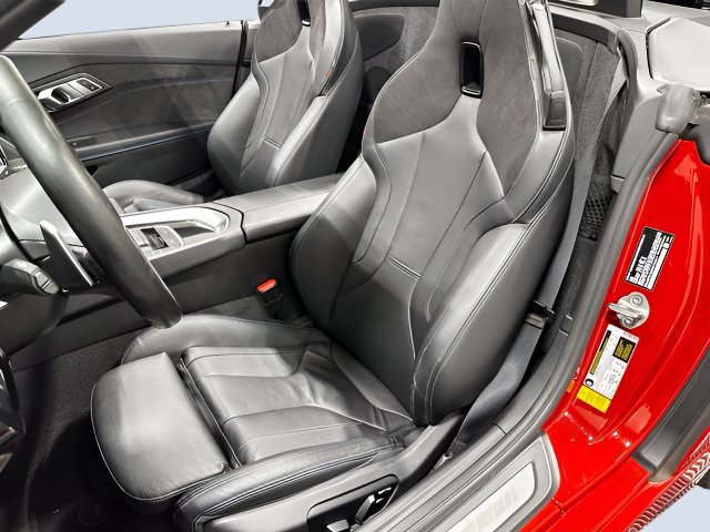 Used 2024 BMW Z4 M40i w/ Premium Package RWD image 28