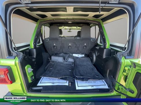 Used 2018 Jeep Wrangler Unlimited Rubicon image 32