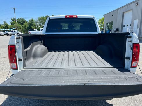 Used 2022 RAM 1500 Tradesman w/ Chrome Appearance Group AWD/4WD image 25