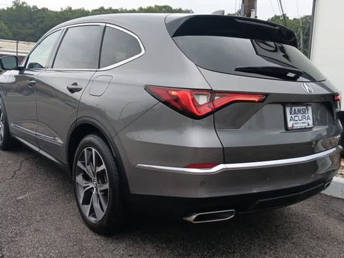 Used 2024 Acura MDX w/ Technology Package AWD/4WD image 3