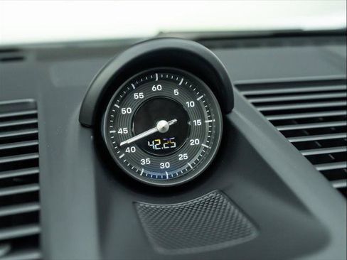 Used 2020 Porsche 911 Carrera w/ Sport Chrono Package RWD image 30