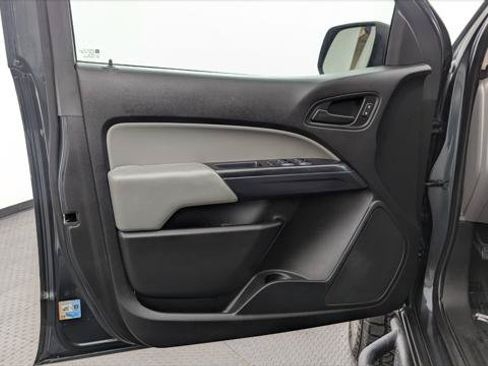 Used 2017 GMC Canyon 2WD Crew Cab w/ Convenience Package image 13