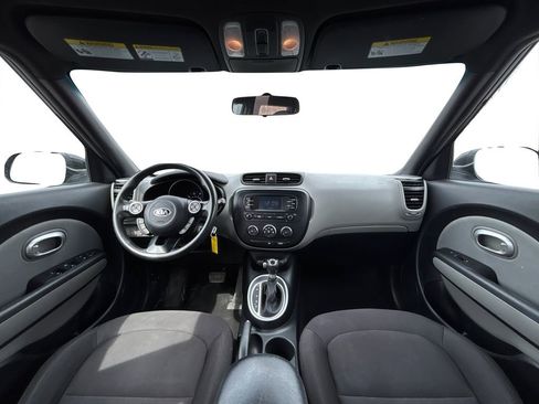 Used 2016 Kia Soul FWD image 15