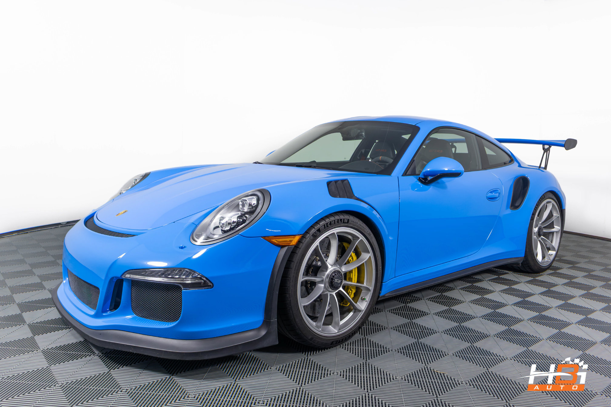 Used 2016 Porsche 911 GT3 RS RWD image 1