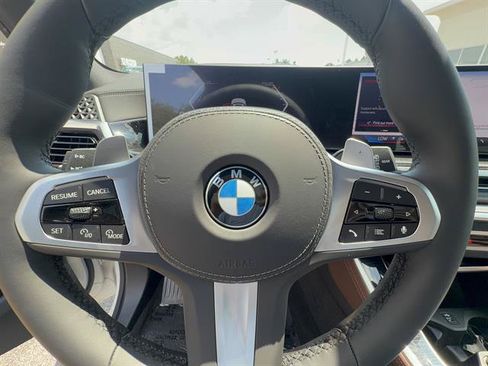 New 2026 BMW X5 xDrive40i w/ M Sport Package AWD/4WD image 14