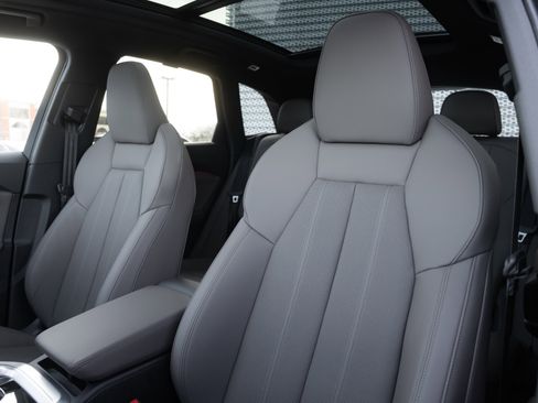 New 2025 Audi Q5 Premium Plus image 24