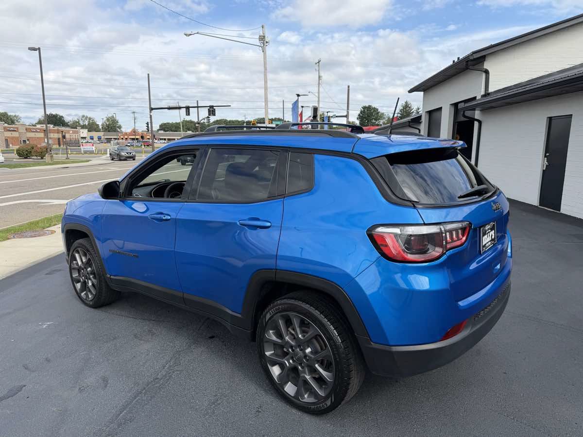 Used 2021 Jeep Compass Latitude AWD/4WD image 3