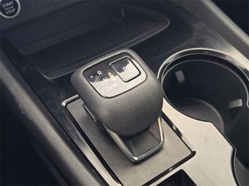 Used 2023 Nissan Rogue S image 24