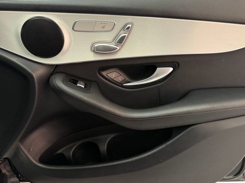 Used 2022 Mercedes-Benz GLC 300 image 28