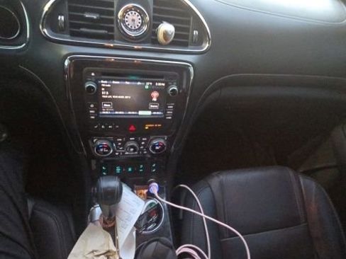 Used 2015 Buick Enclave Leather image 10