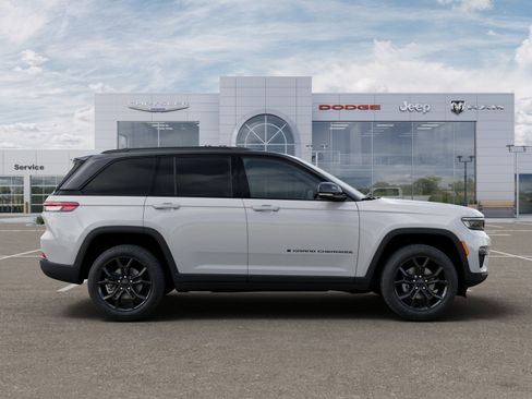 New 2025 Jeep Grand Cherokee Limited image 47