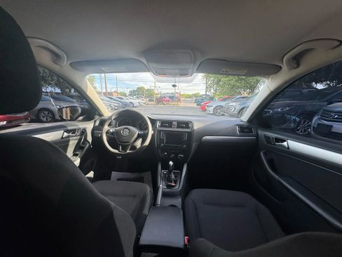 Used 2016 Volkswagen Jetta SE image 11