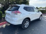 Used 2016 Nissan Rogue SV image 3