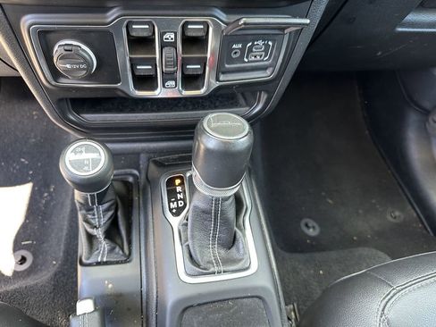 Used 2021 Jeep Gladiator Overland w/ Popular Equipment Package image 30