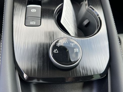 New 2026 Nissan Rogue Platinum AWD/4WD image 11