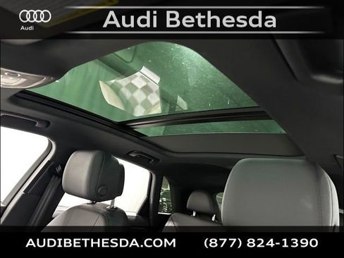 Certified 2025 Audi Q3 2.0T Premium w/ Convenience Package AWD/4WD image 27