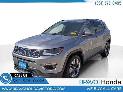 Used 2018 Jeep Compass Limited w/ Navigation Group FWD image 1