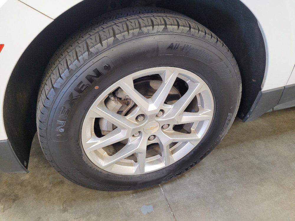 Used 2022 Chevrolet Equinox LS w/ LPO, Floor Liner Package AWD/4WD image 31