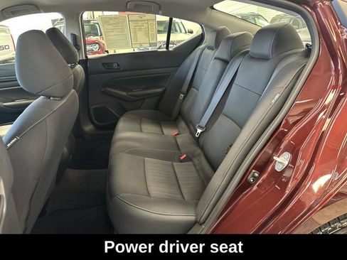 Used 2024 Nissan Altima 2.5 SV AWD/4WD image 5