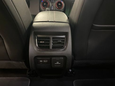 Used 2021 Chevrolet Blazer RS FWD image 17