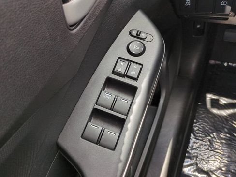 Used 2014 Honda CR-V LX image 17